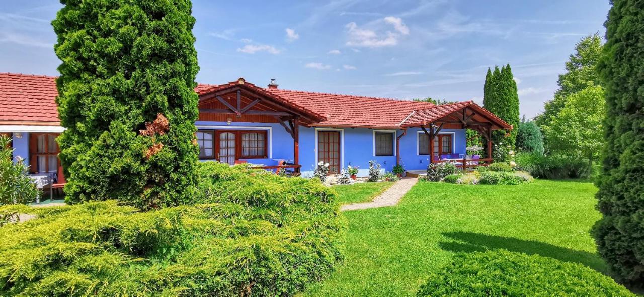 Magyar Apartmanhazak I-Iii. Zalakaros Zewnętrze zdjęcie
