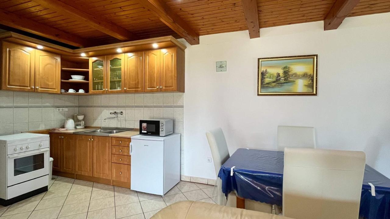 Magyar Apartmanhazak I-Iii. Zalakaros Zewnętrze zdjęcie